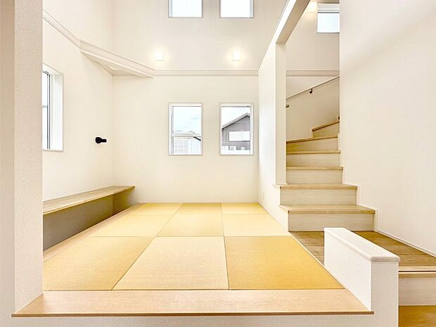 リビングと隣り合っているマルチスキップ。ほっと一息できる和の空間も忘れずに。 