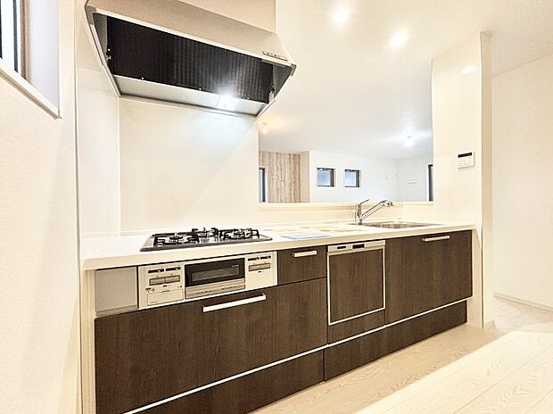 毎日使うキッチンだから、使いやすさ＆お手入れのしやすさにこだわりました。 