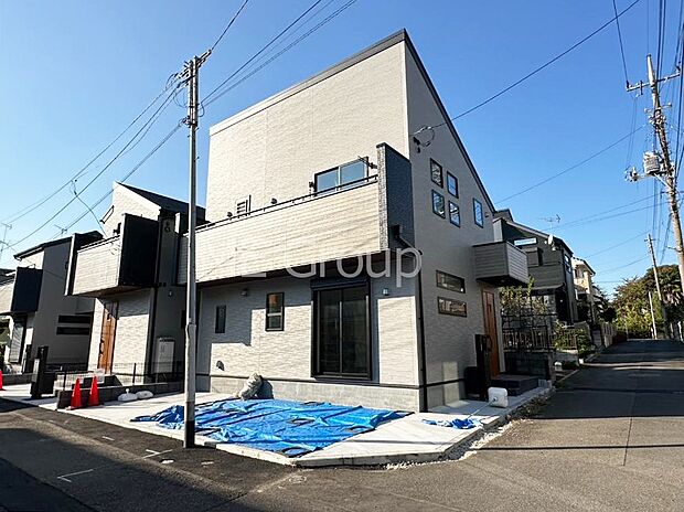 溢れる陽光でご家族の笑顔も輝く