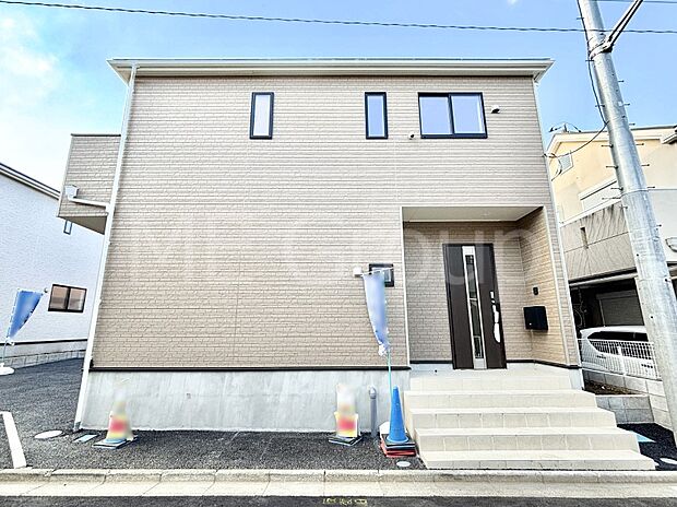 たっぷりの陽光と開放感に包まれる明るい住まい