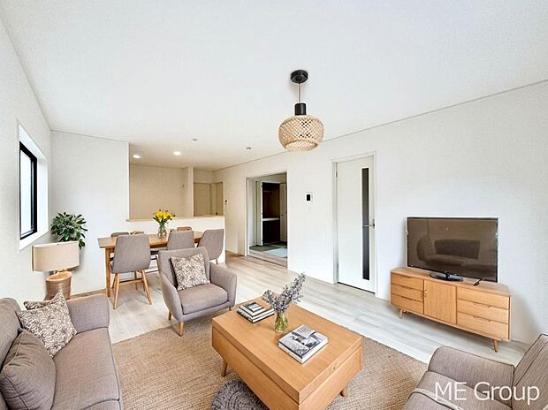 落ち着いた雰囲気のＬＤＫは家族みんなの快適空間　※家具はCGです