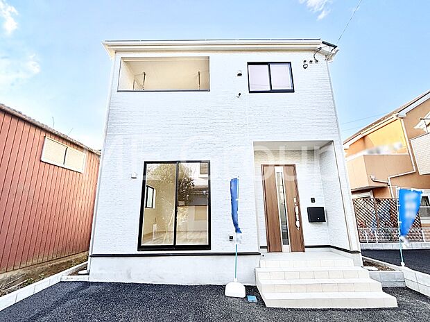 たっぷりの陽光と開放感に包まれる明るい住まい  