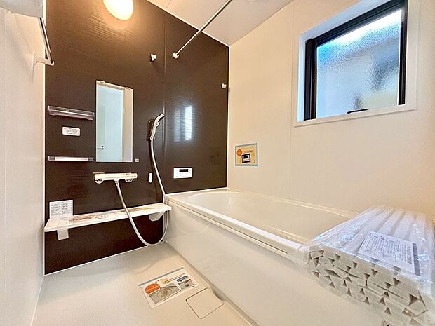 落ち着いた雰囲気でゆっくりお寛ぎいただけるバスルーム