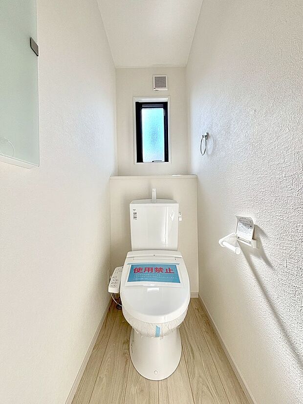 トイレは1階と2階それぞれに配置されていてとても便利です。 