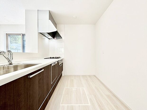 料理をしながらご家族との会話を楽しめる対面カウンターキッチン