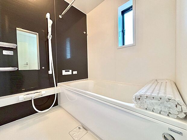 落ち着いた雰囲気でゆっくりお寛ぎいただけるバスルーム