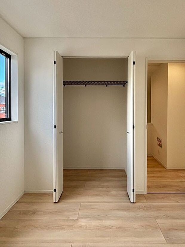 たっぷりの収納スペースで快適に暮らせそう 