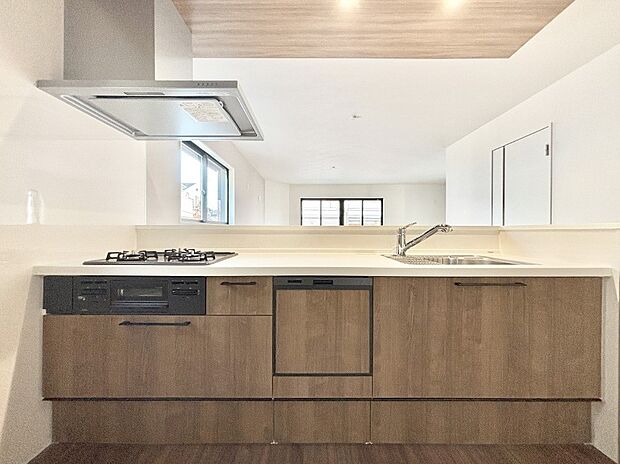 毎日使うキッチンだから、使いやすさ&お手入れのしやすさにこだわりました。