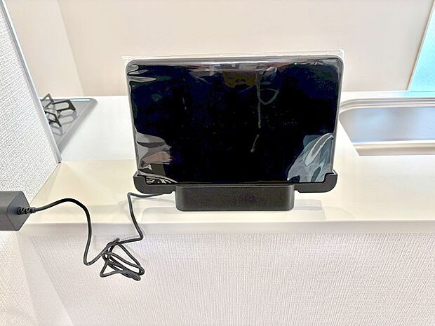 インターホンや家電操作など、豊富な機能でくらしを便利にする多機能タブレット