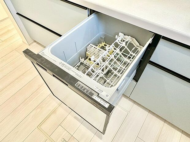 面倒なお片づけは食洗機にお任せ！家事の負担が減って、時間にも気持ちにもゆとりができます。