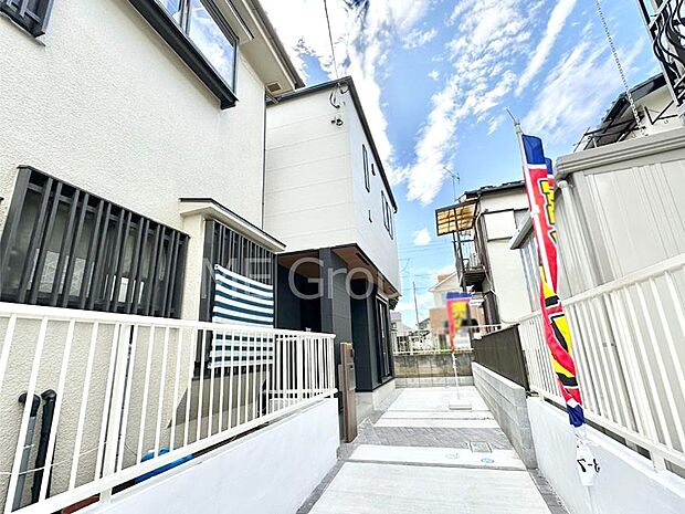 洗練された外観、上質な住空間が広がる室内は永く安心して過ごせる住居です。