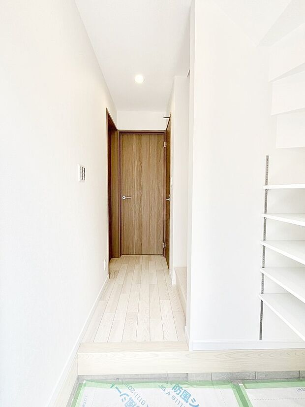 いつもきれいにしておきたい玄関ですね。  