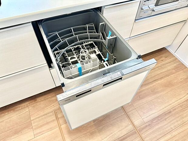 面倒なお片づけは食洗機にお任せ！家事の負担が減って、時間にも気持ちにもゆとりができます。