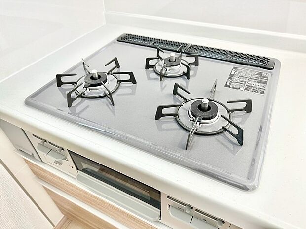 三口ガスコンロでお料理が一気にはかどりそう。