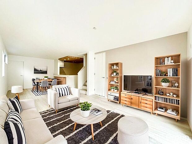 落ち着いた雰囲気のLDKは家族みんなの快適空間※家具はCGです