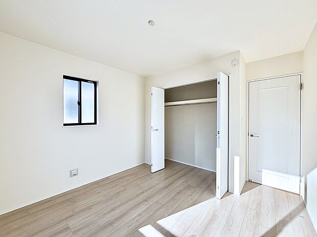 子供部屋にもおすすめな収納スペースたっぷりの居室