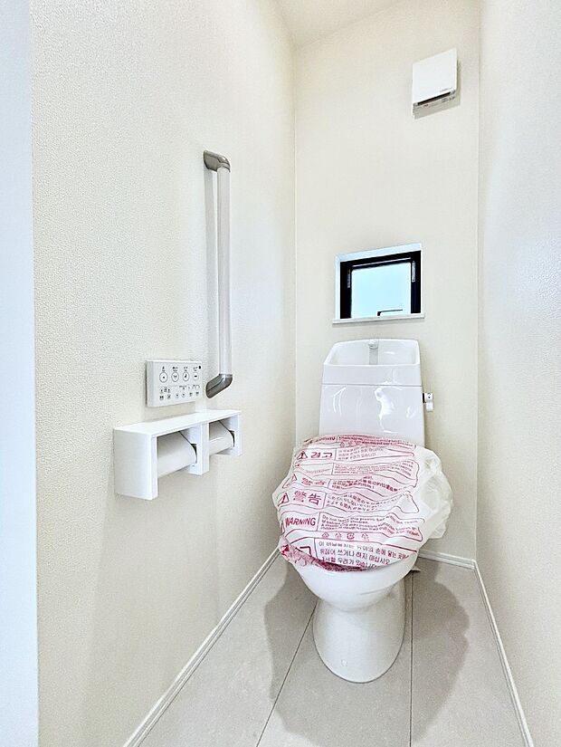 トイレは1階と2階それぞれに配置されていてとても便利です。 