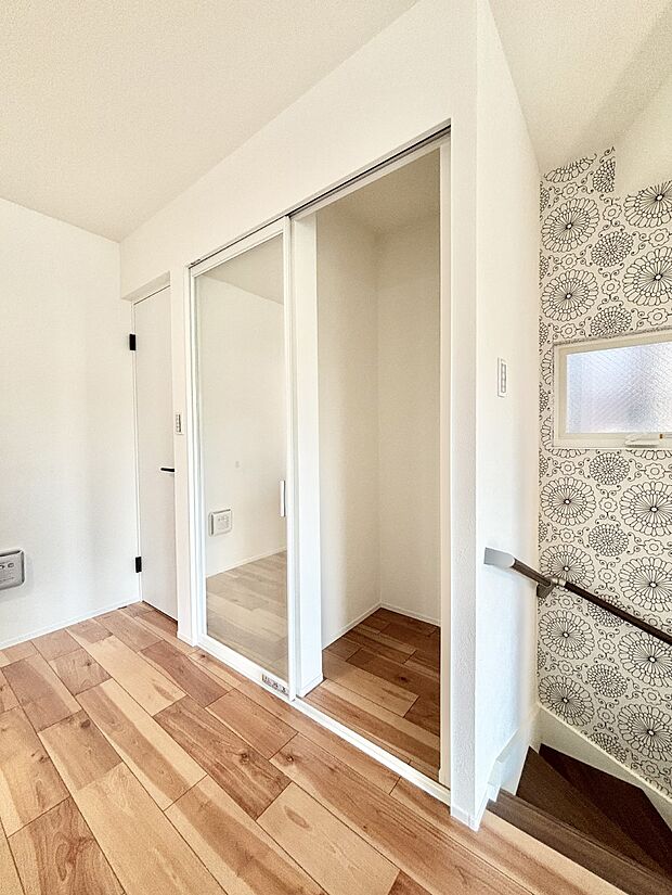 リビング収納。散らかりがちなリビングもスッキリと保てますね。 