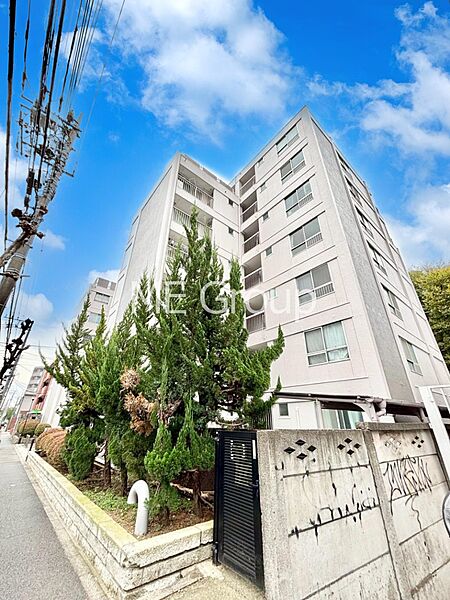 溢れる陽光でご家族の笑顔も輝く