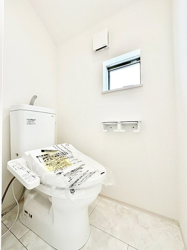 トイレは温水洗浄機能付き