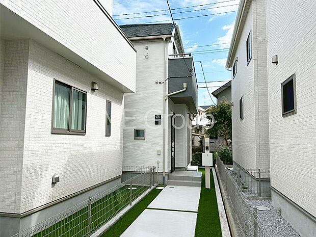 溢れる陽光でご家族の笑顔も輝く