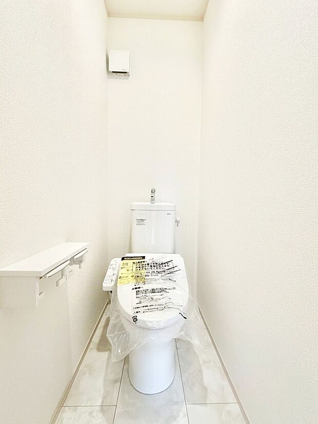 トイレは温水洗浄機能付き