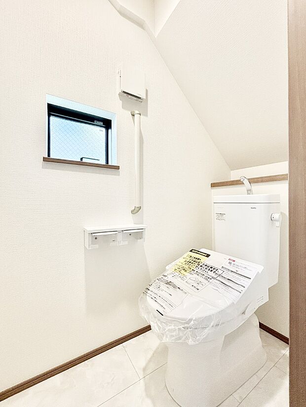 トイレは温水洗浄機能付き