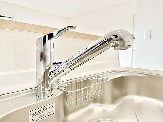 いつでも清潔なおいしいお水を。一つの水栓で水道水と浄水を使い分け。