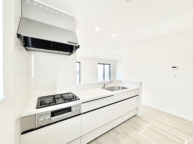 広々とした使い勝手の良いキッチンで日々のお料理も楽しくなりそう