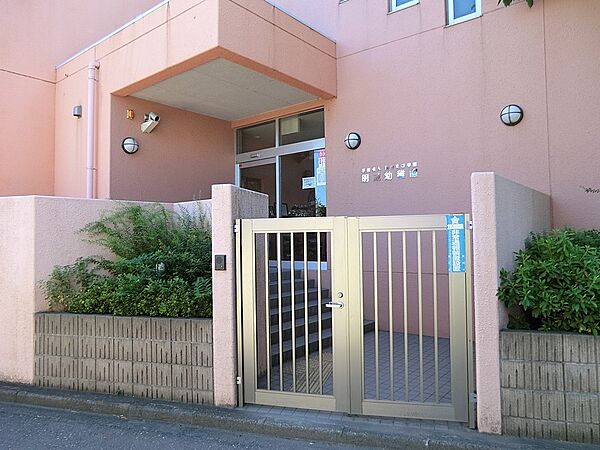 幼稚園・保育園 700m 明成幼稚園
