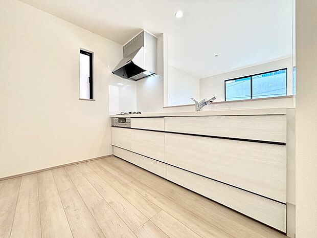 ゆとりあるキッチンではご家族と楽しくお料理ができます。