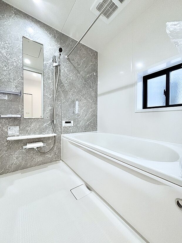 一日の疲れを癒やす大切なバスタイム。ゆっくりとお風呂を楽しんで疲れをとりたいですね！  