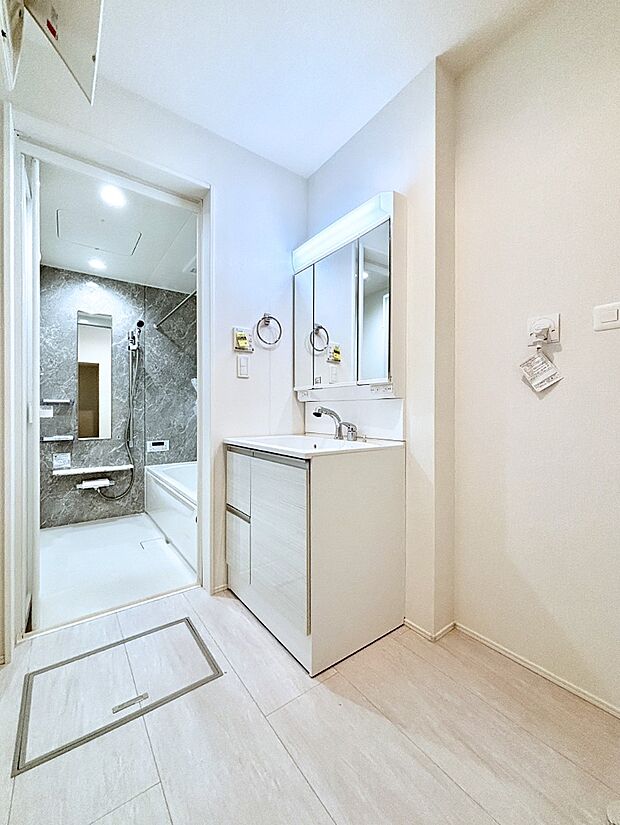 広々とゆとりのあるランドリースペース。  