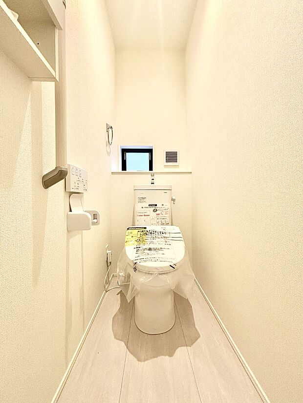 トイレは1階と2階それぞれに配置されていてとても便利です。 