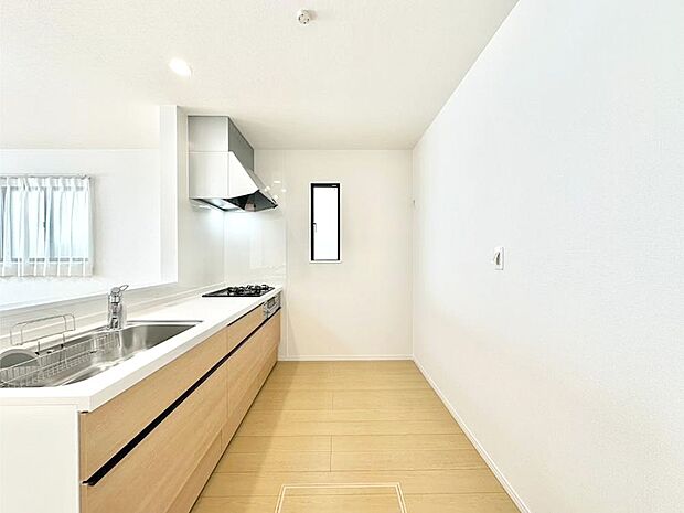 ゆとりあるキッチンではご家族と楽しくお料理ができます。