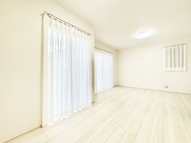 家族の笑顔が自然と生まれてくる、そんな雰囲気のダイニングに仕上がっています 