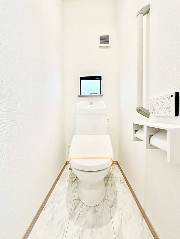 トイレは温水洗浄機能付き