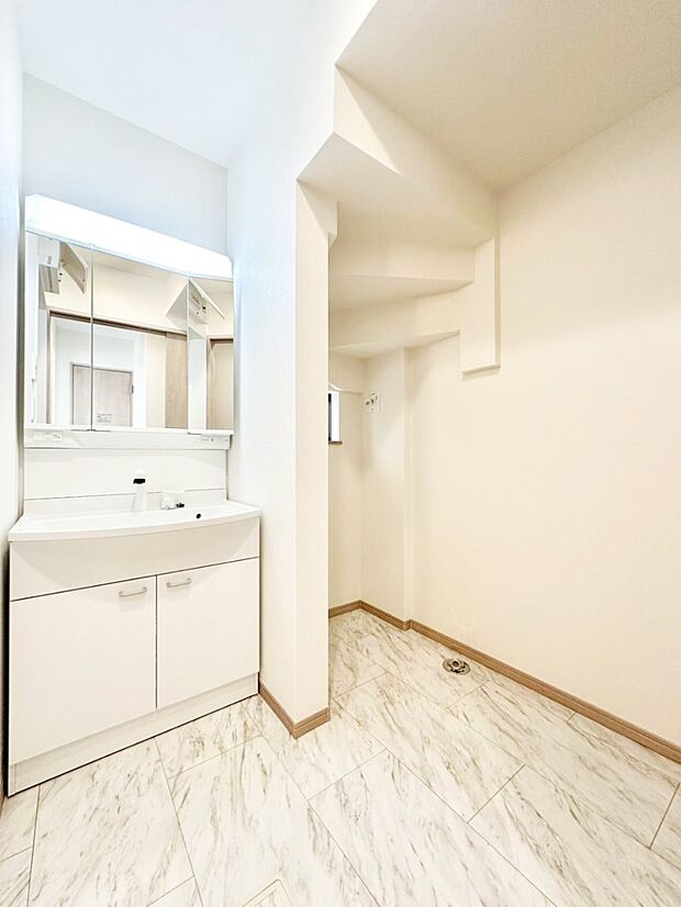 広々とゆとりのあるランドリースペース