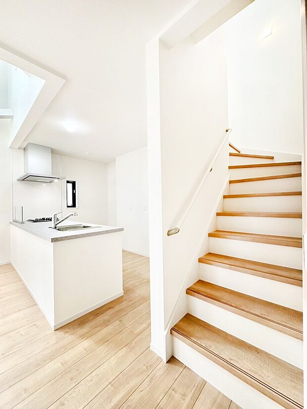 リビング階段が家族の笑顔と会話をつないでくれます