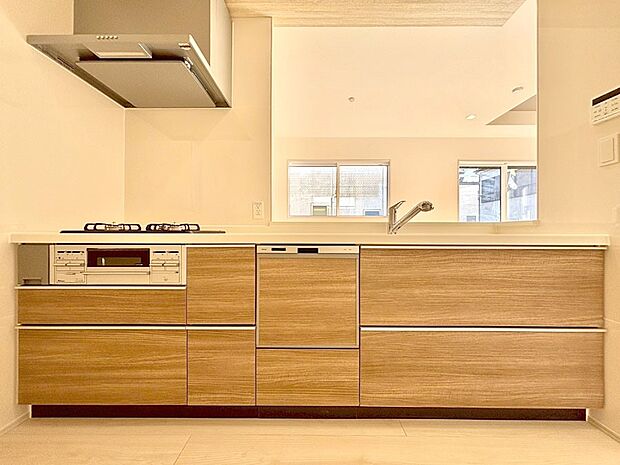 料理をしながらでもご家族との会話を楽しめる対面キッチン