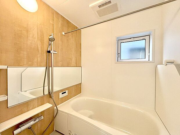 落ち着いた雰囲気でゆっくりお寛ぎいただけるバスルーム