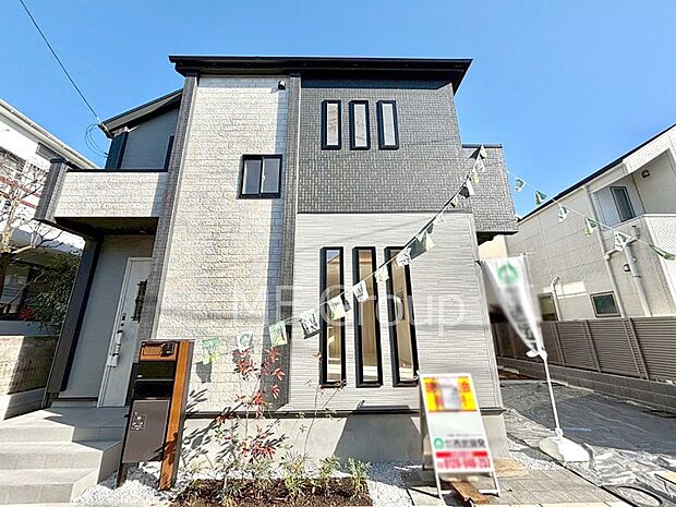 洗練された外観、上質な住空間が広がる室内は永く安心して過ごせる住居です。