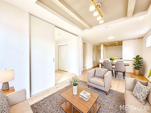 落ち着いた雰囲気のＬＤＫは家族みんなの快適空間※家具はCGです