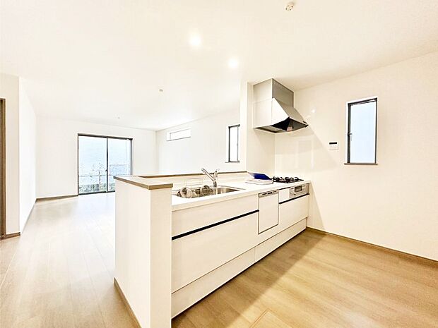 料理をしながらご家族との会話を楽しめる対面カウンターキッチン