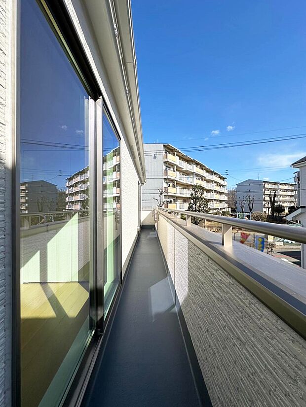 風通しの良いバルコニー