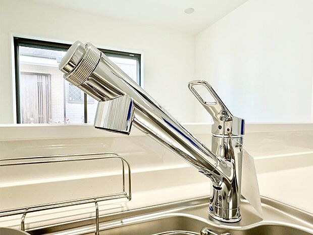 いつでも清潔なおいしいお水を。一つの水栓で水道水と浄水を使い分け。