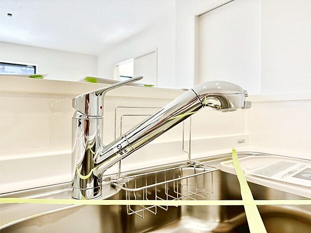 いつでも清潔なおいしいお水を。一つの水栓で水道水と浄水を使い分け。