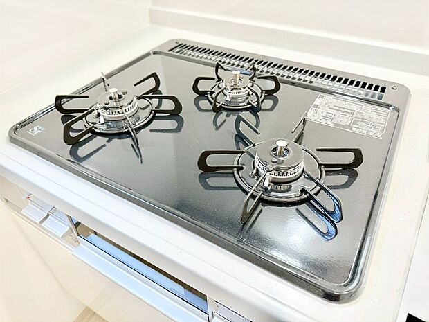 三口ガスコンロでお料理が一気にはかどりそう。