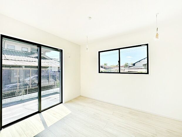 ナチュラルなフローリングはどんなインテリアにもマッチ。