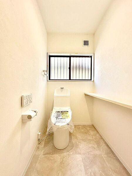 トイレは1階と2階それぞれに配置されていてとても便利です。